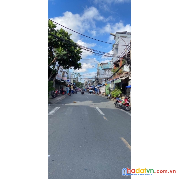 Bán gấp nhà 4m x 12m, đường quang trung, gv, 4 phòng, 6.3 tỷ.