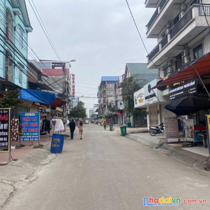 Thua bóng cần bán gấp nhà 3 tầng tại làn 3 chợ sam sung thái nguyên với 12 phòng trọ 1ki ôt kinh