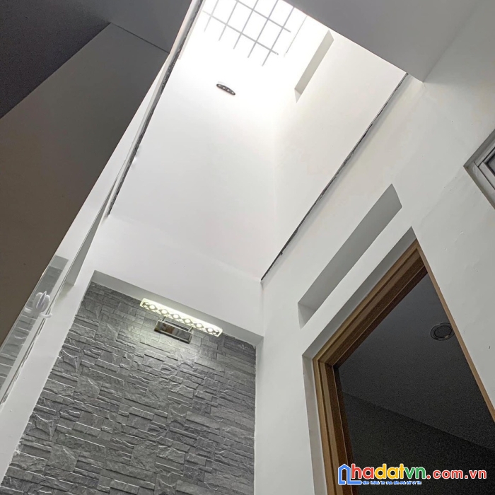 Nhà đẹp hải châu đường cần bán nhanh.4 tầng giá chỉ hơn 7 tỷ. về ở kinh doanh ngay