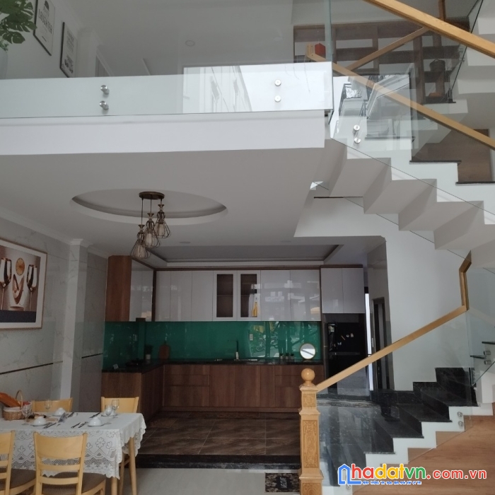 Bán nhà 4,5*10 tại quận 12 giá thương lượng . sổ hồng sẵn sang tên liền tay