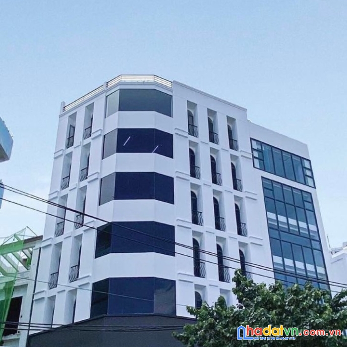Cho thuê nhà mặt tiền nguyễn xí 10x20m 2mt