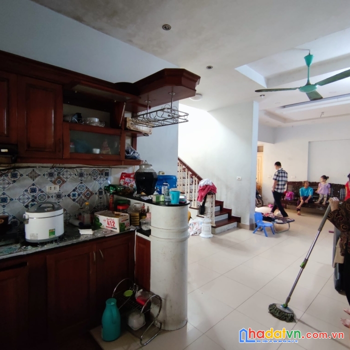 Mặt ngõ ngọc thụy, 60m, 3 tầng, ô tô, giá chỉ 4 tỷ