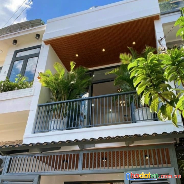 Bán nhà đẹp đường bình long, 40m2 (3.3x12), 2 tầng btct, 2pn, nhỉnh 3 tỷ.