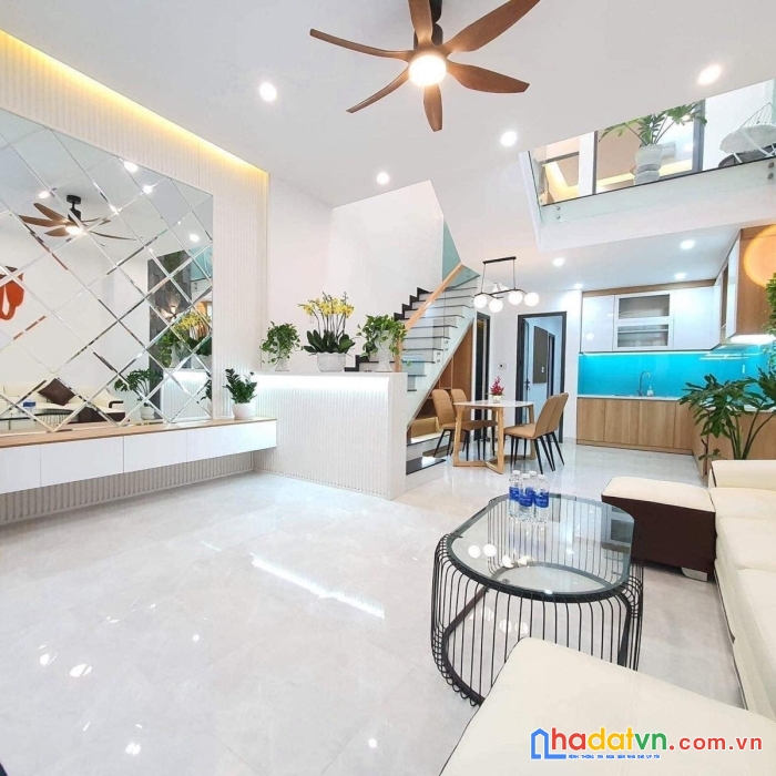 Bán gấp nhà hoa hậu 2t lê thanh nghị - hải châu 70m2 oto giá chỉ 3ty35 0935808739