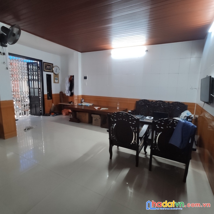 Hàng độc quyền, siêu phẩm 7m ngang, đường 4m ngay trung tâm thành phố, nhà 2 tầng, nhỉnh 2 tỷ, lh