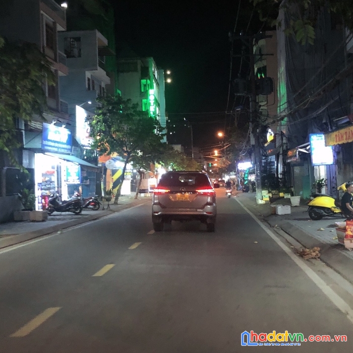 Chỉ 4.6 tỷ có nhà 3 tầng đẹp đón tết  ngay hxh, 65m2, nở hậu tài lộc, lê văn thọ.