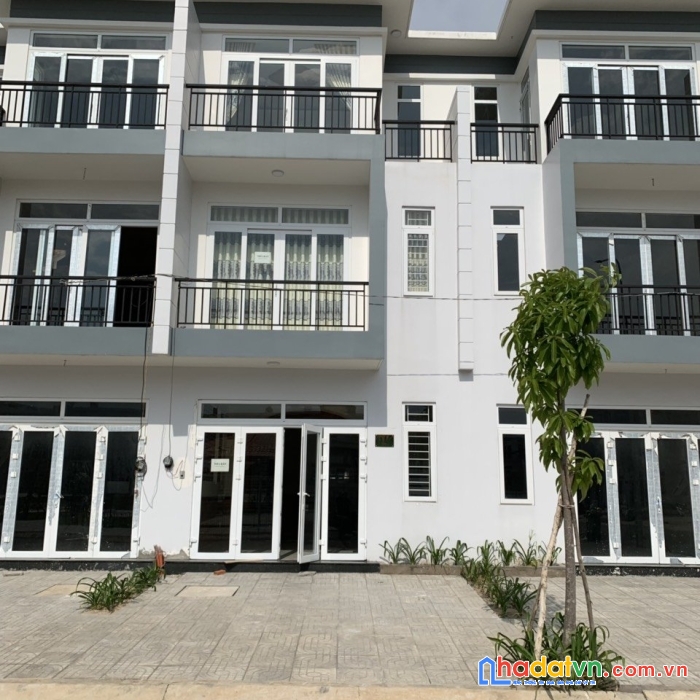 Chính chủ cần bán gấp nhà phố vị trí đẹp tại phúc an city
