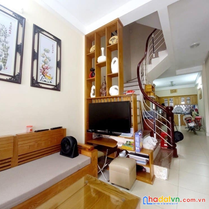 Bán nhà ngọc thụy long biên 10m ra oto tránh 41m 4 tầng mặt tiền 4m chỉ 3.1 tỷ