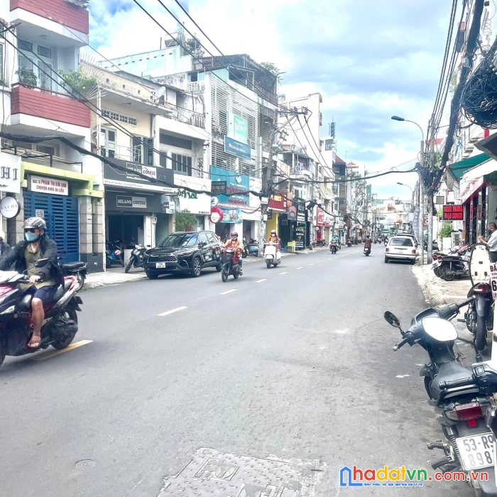 Bán nhà mt lê văn sỹ gần huỳnh văn bánh, 4.1/6.5x13m, 2 tầng, 12.8 tỷ (tl)
