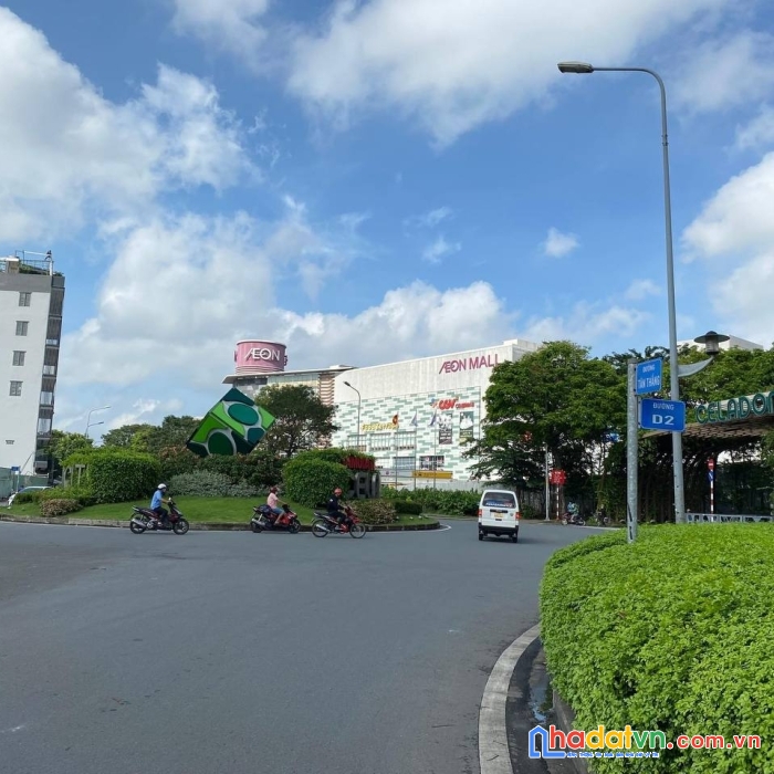 Bán tòa nhà căn hộ dịch vụ 31 phòng khép kín đường bờ bao tân thắng, hẻm xe hơi, 223m2 giá 25 tỷ