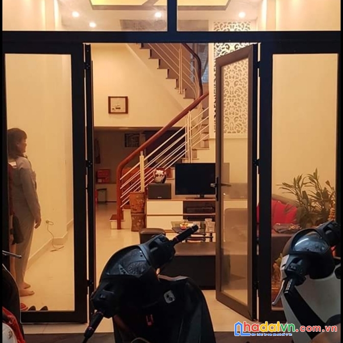 Bán nhà ngõ hòa bình 7  hai bà trưng hà nội 40m2  10m ô tô nở hậu  3 tỷ