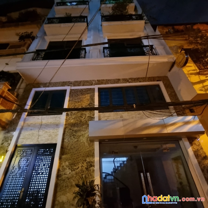Hoa hậu xã đàn 60m2 - vip đống đa - 7 tầng thang máy - ô tô tránh - vỉa hè - mặt tiền khủng - sổ