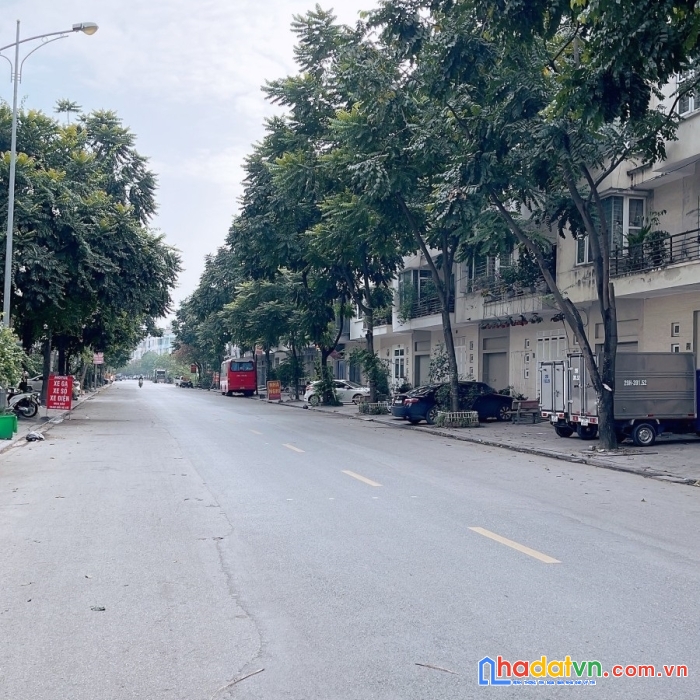 Bán nhà tt1 văn phú, 90m2x4t, mt4.5m, đường 24m kinh doanh giá 12 tỷ