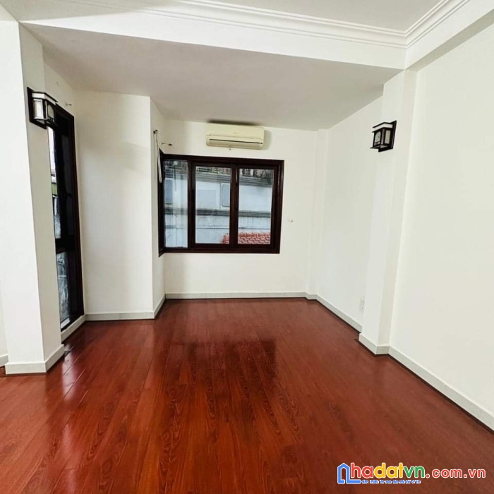 Cực hiếm nhà sổ hộ khẩu ngọc lâm 35m 55t gần phố ô tô đỗ cửa nhà dân xây giá chỉ nhỉnh 3.6 tỷ.