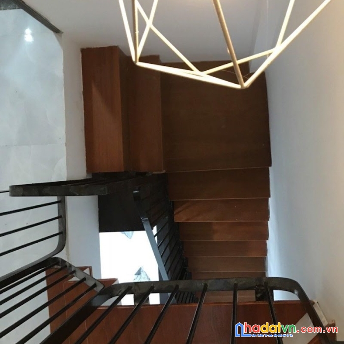 Nhà 3.8 tỷ đường bà hạt 35m2 quận 10 cách mặt tiền 2 căn, hẻm rộng