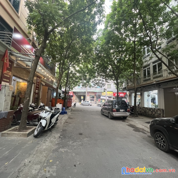 Bán nhà liền kề xa la, hà đông, 76m2x4t, mt5m gần đường đôi giá 12 tỷ