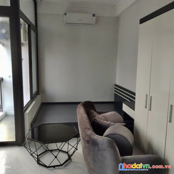 Bán tòa nhà dòng tiền phố quan nhân, view hồ, 65m, 8 tầng, tm, doanh thu 90 triệu/ tháng, chỉ 11.2