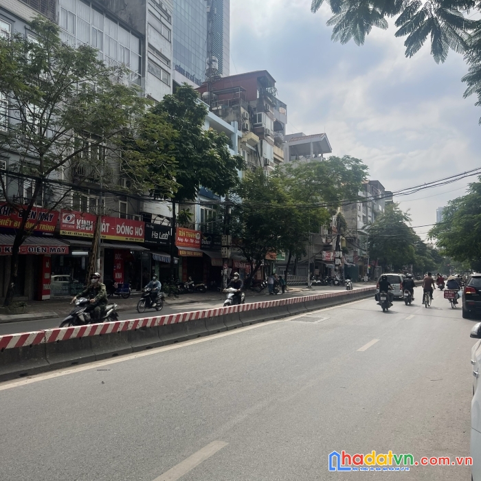 Bán nhà khu liên cơ lạc long quân quận tây hồ 114m mt6 giảm 2 tỷ còn 28 tỷ.