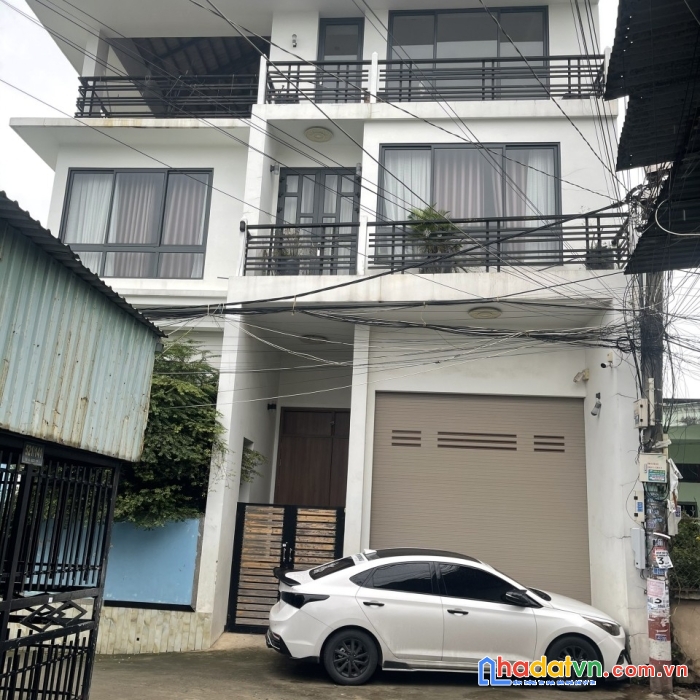 Chính chủ cần bán nhà 1 trệt 2 lầu, xây vip như biệt thự diện tích rộng tại đồng nai