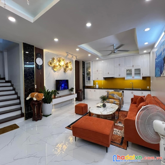 Siêu ngon! 2 thoáng yên hoà, 3 bước ra phố, 50m x 4t, chỉ 4.6 tỷ