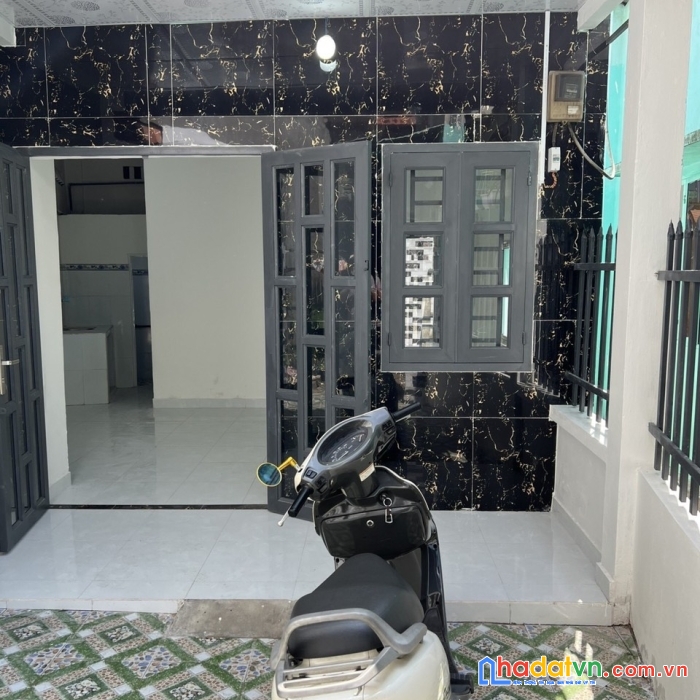 Bán nhà sát mặt tiền ql1a thủ đức. 51m2 shr chỉ với 1.8 tỷ.