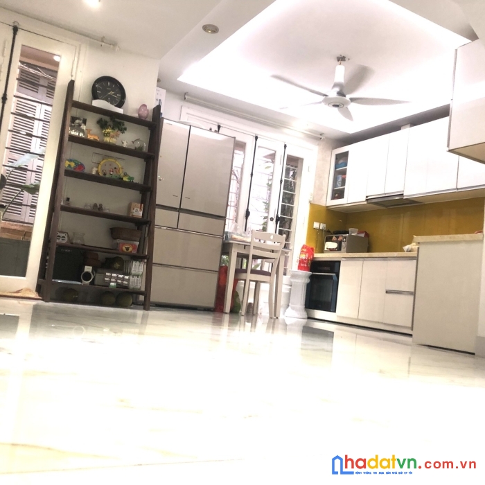 Bán nhà đẹp ở luôn trần hưng đạo, hoàn kiếm 45m, 5t, mt7m, giá 24 tỷ. lh: 0366051369