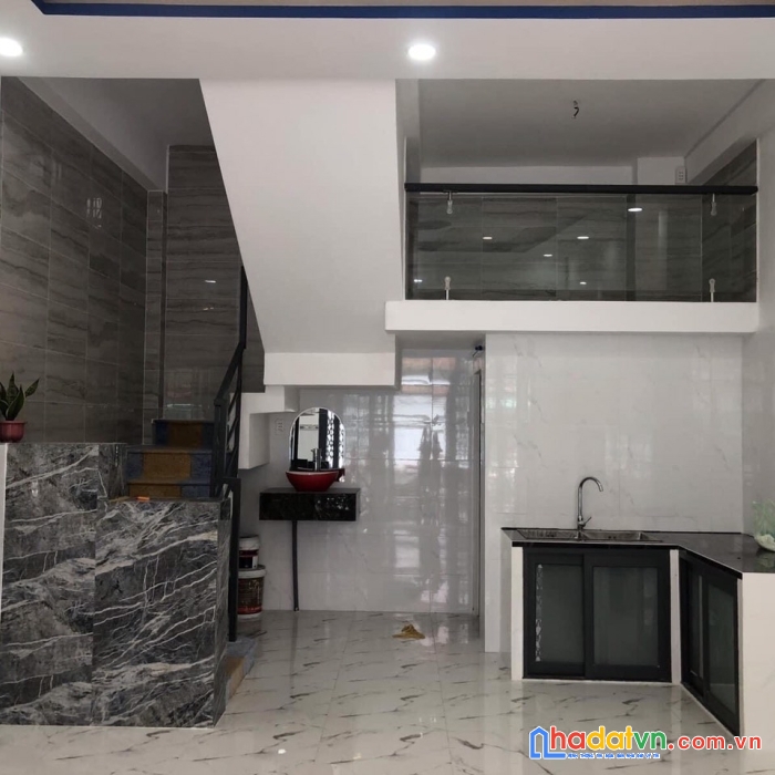 Bán gấp  nhà đẹp  mặt tiền kd gần nguyễn sơn 38m2 2 tầng chỉ 5ty5