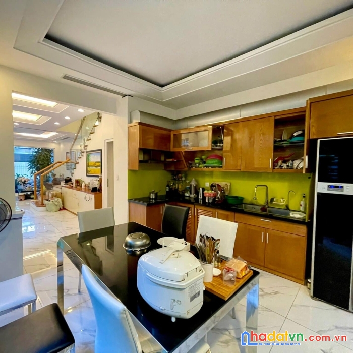 Bán nhà mỹ đình đình thôn ô tô đỗ cửa kinh doanh 62mx5t 6,8 tỷ
