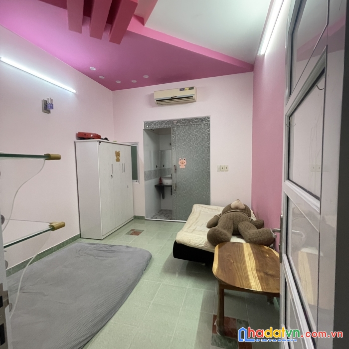 Rao bán nhà mới, đẹp, hẻm 1 sẹc cmt8, p. 13, quận 10.