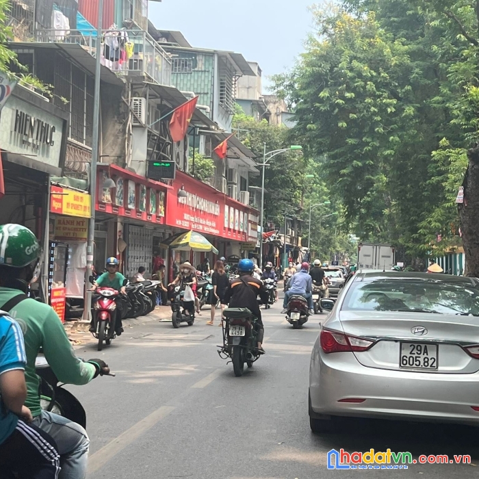 Cần bán mặt phố quan hoa 620m2 - mt 22m - 8t, 2 hầm - giá thương lượng - lh: 0393468944