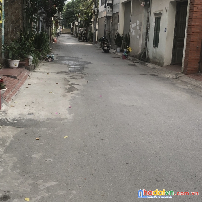Bán nhà ngô gia tự. hàng xóm bigc. oto cách 10m. 35m. 5 tầng. nhỉnh 3 tỷ