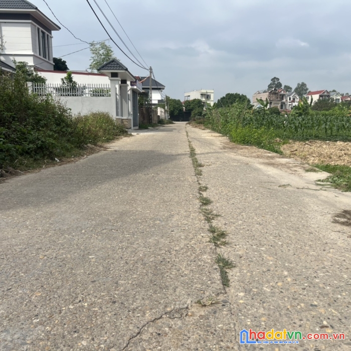 Cắt lỗ cực sâu 100m full thổ cư . đường trước đất 2 oto tránh , thông thoáng . giá hơn tỷ