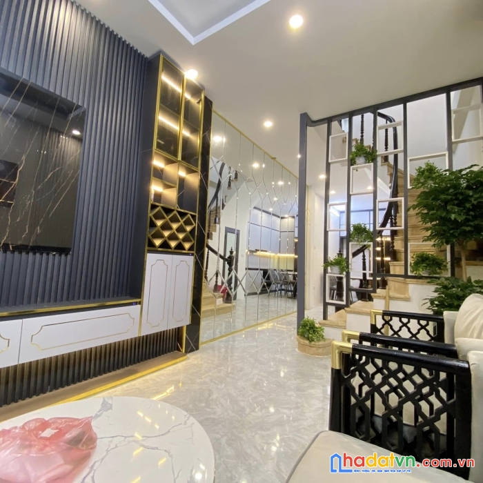 Bán nhà nguyễn trãi, sát royal city, ô tô đỗ cửa 50m*5t chỉ 5,2 tỷ