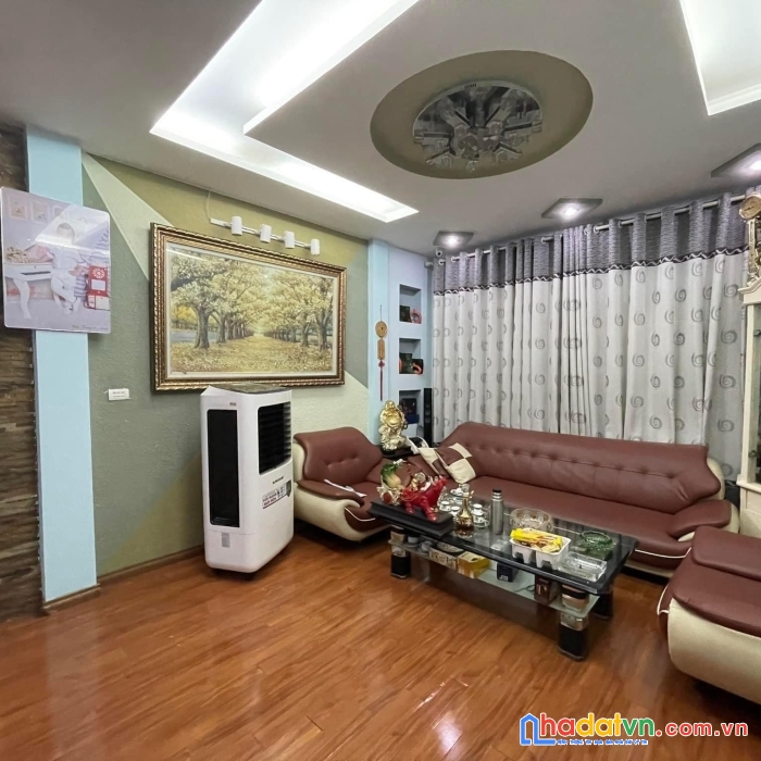 Bán nhà cầu giấy 45m2-giá 4.5 tỷ-ngõ thoáng -ô tô gần-vị trí  đẹp-tiện ích đầy đủ