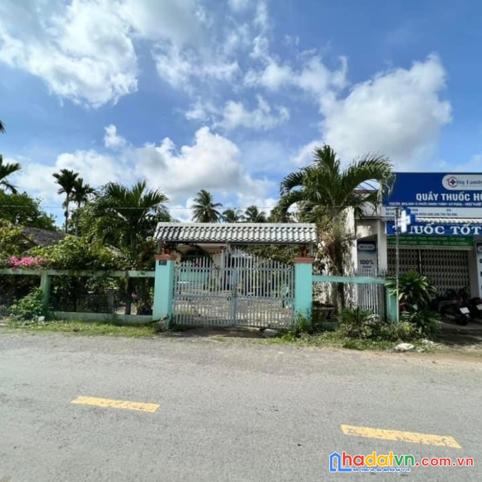 Chính chủ bán đất tặng nhà 3 mặt tiền vị trí đắc địa tại càng long, trà vinh