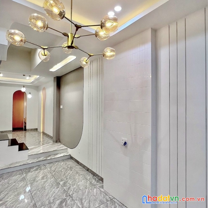 Nhà mặt đường hồng lĩnh, nha trang thiết kế hiện đại, cực đẹp