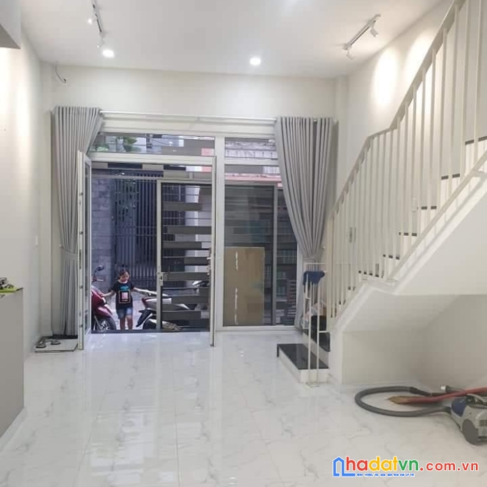 Bán n•nhà hxh nguyễn thượng hiền bình thạnh-4tầng btct-5pn-vị trí siêu đẹp- nhà siêu mới chỉ 7tỷ