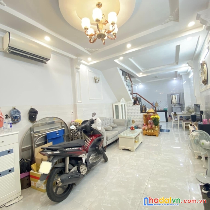 Bán nhà đẹp đường tân hoá, 40m2 (3.6x11.5), 2 tầng btct, 2pn, nhỉnh 4 tỷ.