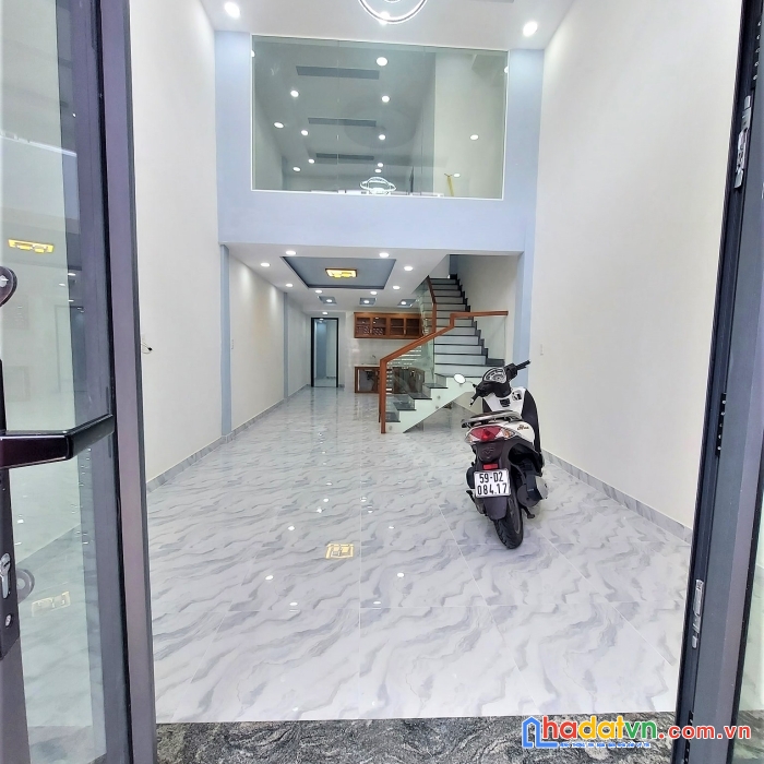 Bán nhà hxh hòa bình, 72m2 (4x18), 2 tầng, 3pn, nhỉnh 6 tỷ.