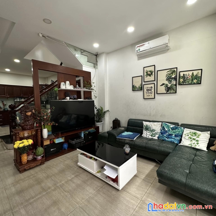 Bán gấp nhà đẹp hxh đường tân hương 55m2 nhỉnh 6 tỷ