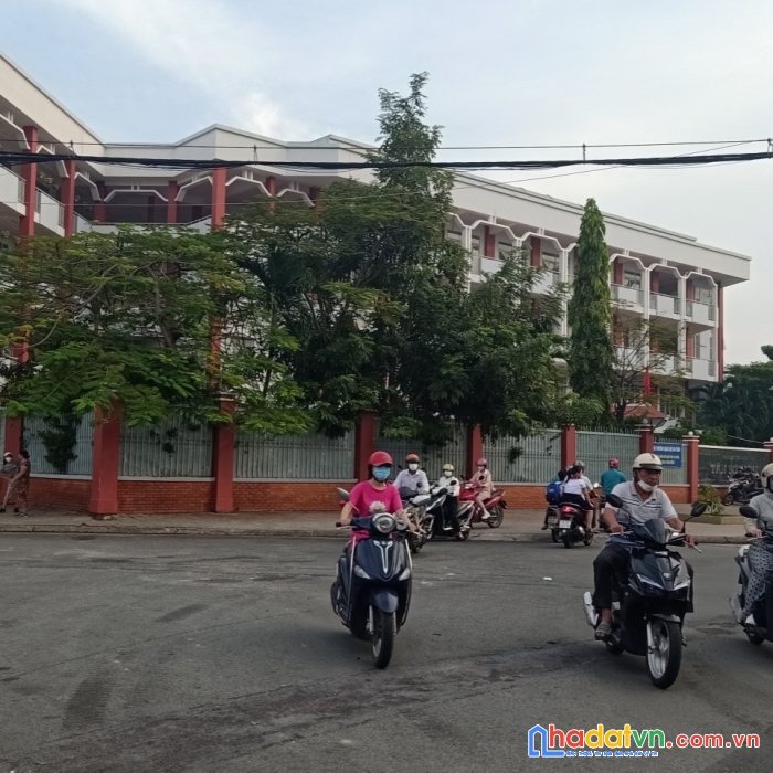 Nhà hẻm xe hơi p.tsn- tân phú 52.5m2 nờ hậu 2pn nhà mới nhiều tiện ích