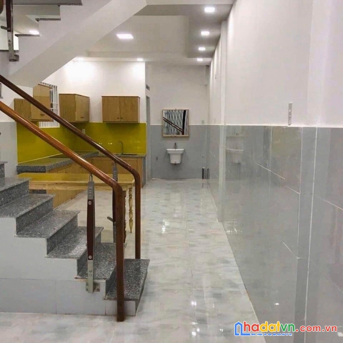 Bán nhà hxh kênh tân hóa dtsd 100m2  ,2 tầng chỉ 3ty99