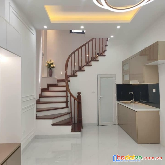 Bán nhà phố tân mai, 39m2, phân lô, ô tô, giá rẻ bất ngờ.