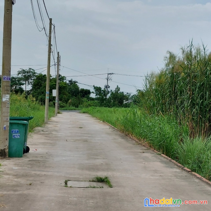 Chính chủ bán lô đất thổ cư 107m2 xây dựng tự do,kế mặt tiền bình mỹ