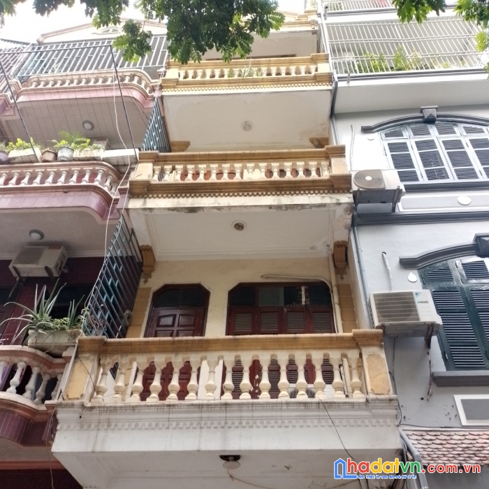 Chính chủ. bán nhà mặt đường hoàng sâm, 3 oto đỗ cửa thoải , 200m, 12.8 tỷ