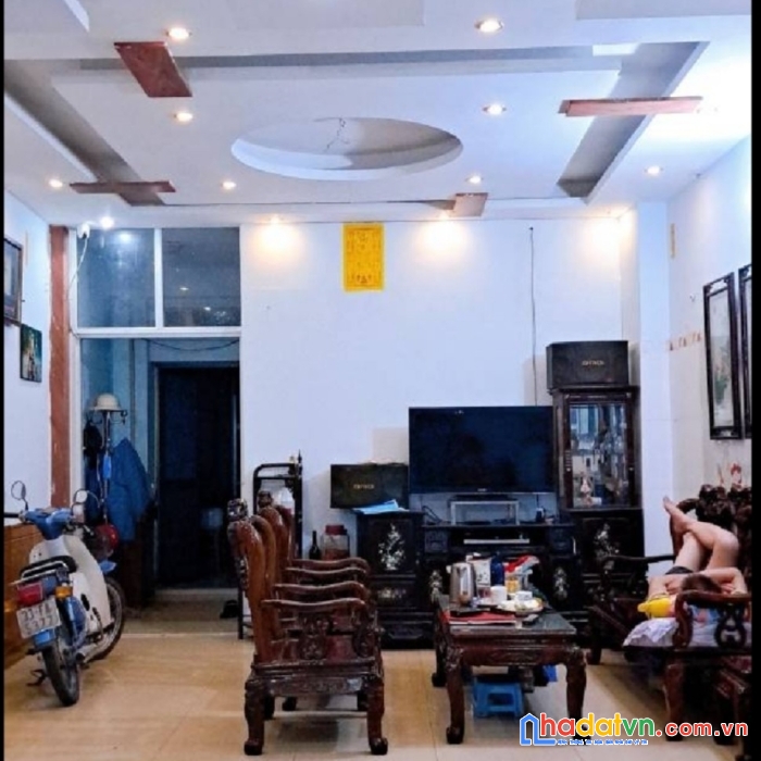 Nguyễn trãi, nhà đẹp ở ngay, ngõ rộng thênh thang ,nửa phút ra mặt phố chỉ 3.2 tỷ.