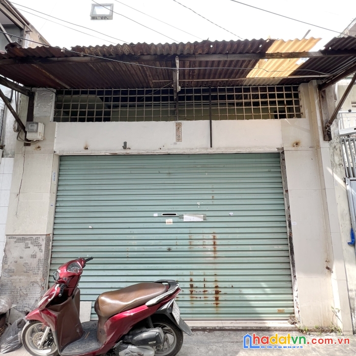 Nhà cấp 4 diện tích lớn hẻm xe hơi đường tô hiến thành p14q10