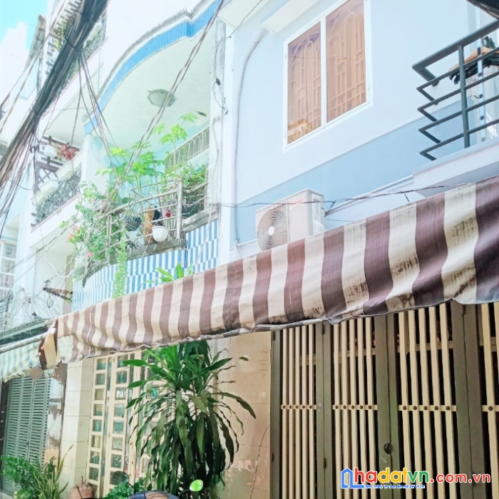 Nhà bán hẻm 184 đường âu dương lân, phường 3, quận 8