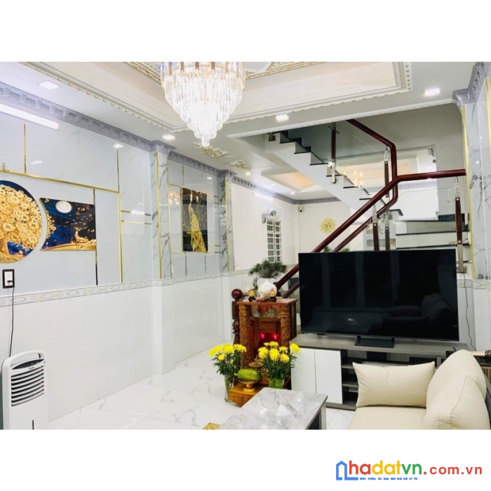 Bán nhà đẹp dt khủng ngang 5m thoại ngọc hầu tân phú tiện đi tân bình giá 6 tỷ 5