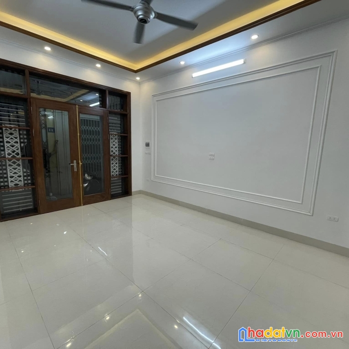Tái định cư tt văn điển 52m 5tầng, gara 7 chỗ, 4 ngủ. bán gấp